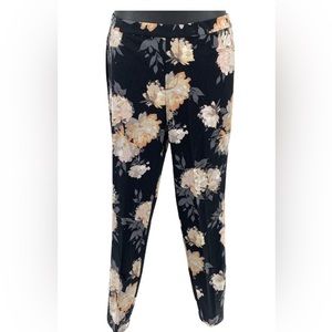 NWOT Isaac Mizrahi Live! from QVC black floral pants in size 26WT (Talls)